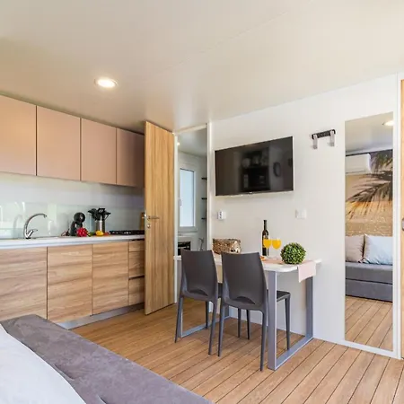 Campsite Ivaci Luxury Mobile Homes