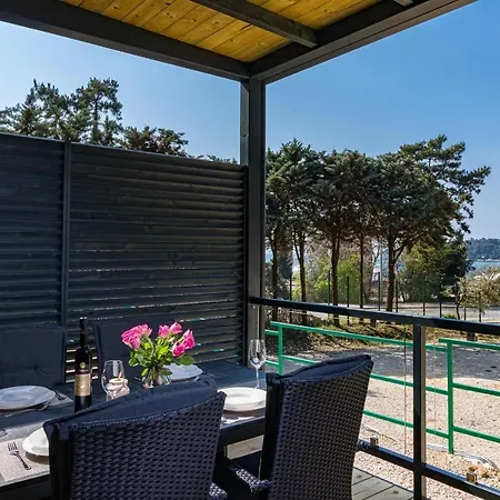 Ivaci Luxury Mobile Homes Campsite *