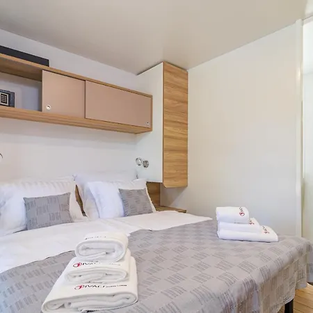 Campsite Ivaci Luxury Mobile Homes *