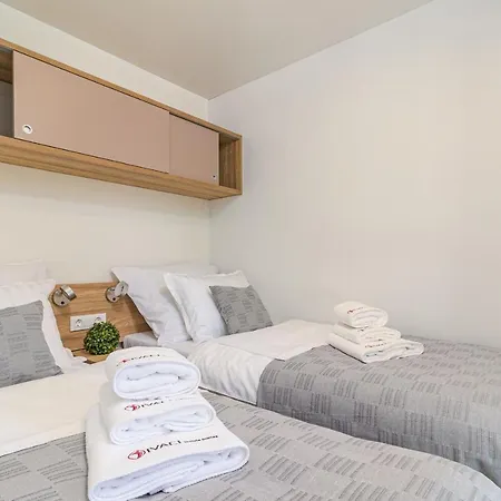 Ivaci Luxury Mobile Homes Campsite *