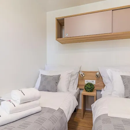 Ivaci Luxury Mobile Homes Campsite *